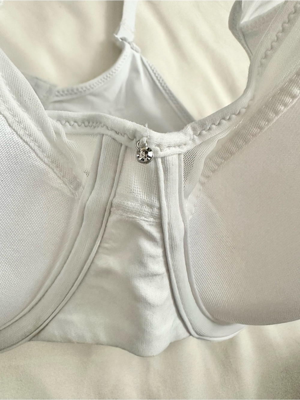 Bali White Smooth Full-Coverage Underwire Bra - Picture 3 of 4
